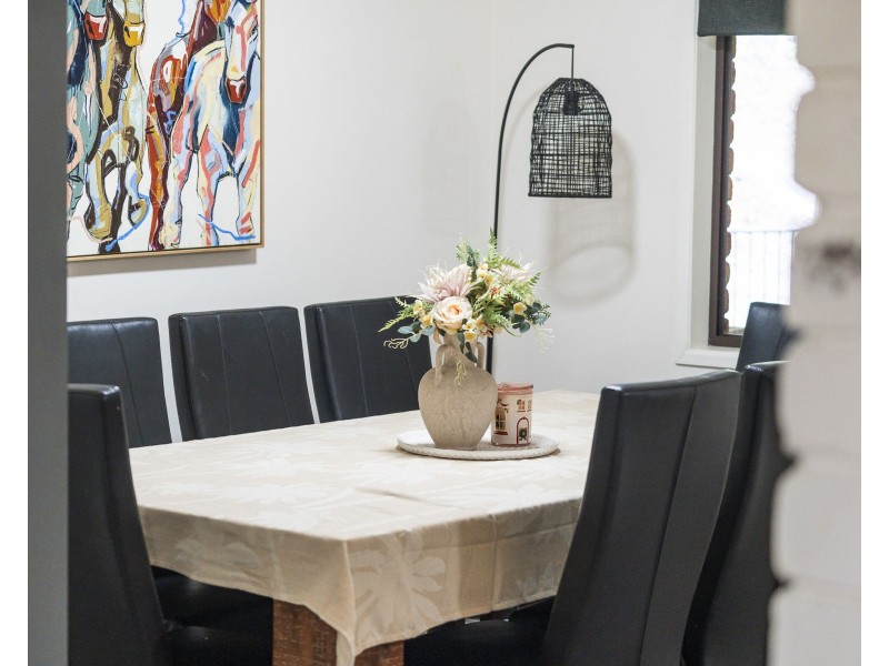 6 Fawngrove Drive, Glenvale QLD 4350