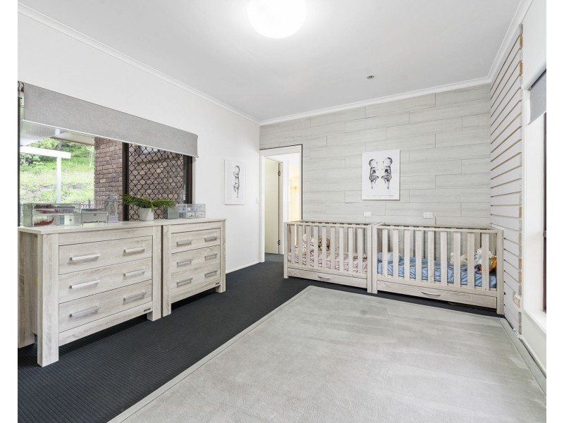 6 Fawngrove Drive, Glenvale QLD 4350