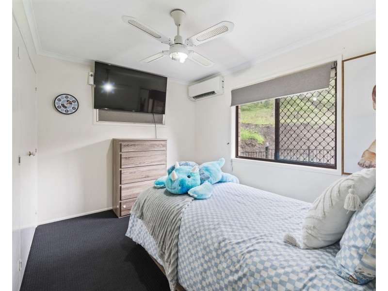 6 Fawngrove Drive, Glenvale QLD 4350