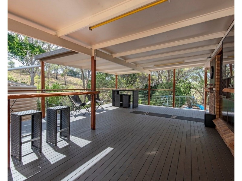 6 Fawngrove Drive, Glenvale QLD 4350