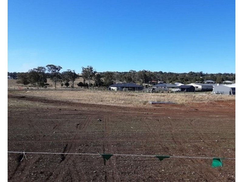 19 Linus Street, Highfields QLD 4352