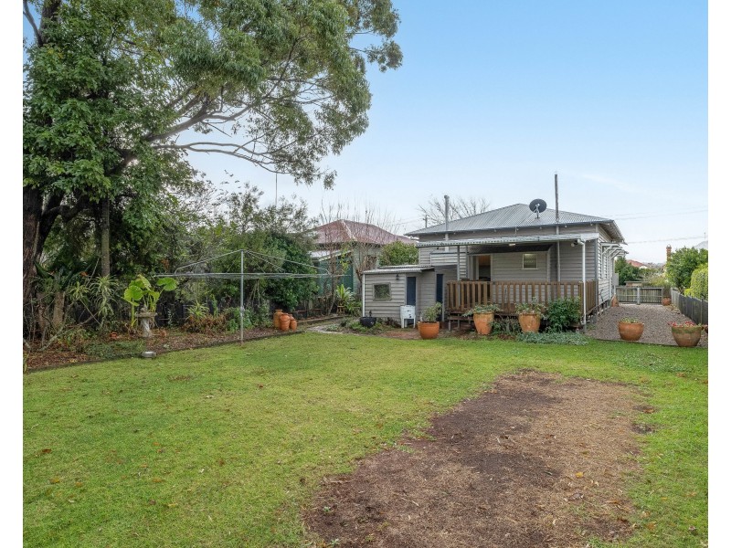 22 Eton Street, East Toowoomba QLD 4350