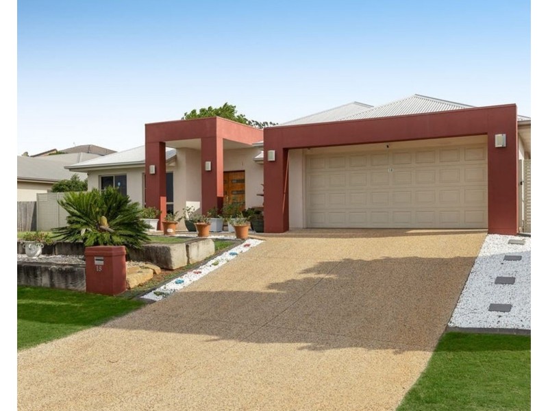 18 Howard Street, Middle Ridge QLD 4350