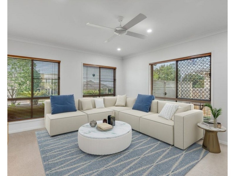 18 Howard Street, Middle Ridge QLD 4350