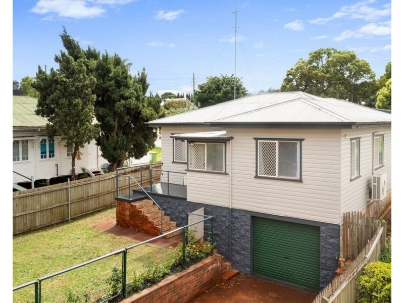 144 Ruthven Street, North Toowoomba QLD 4350