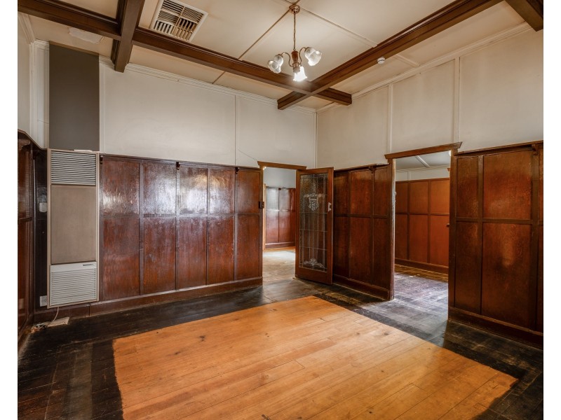 147 West Street, Newtown QLD 4350