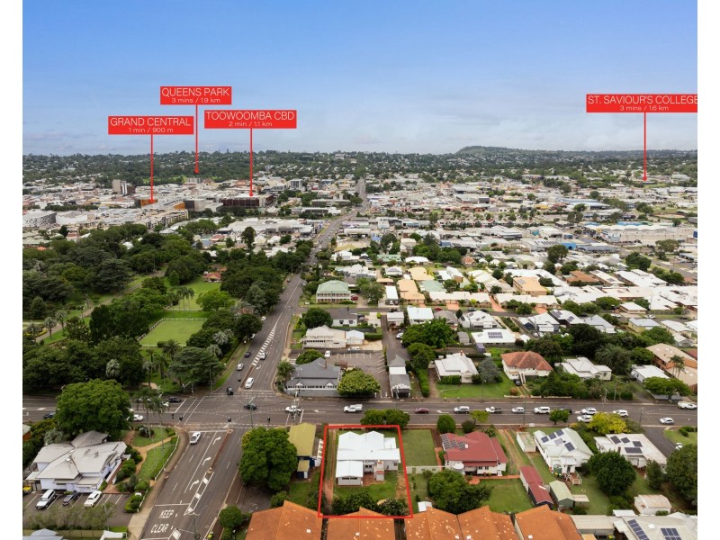 147 West Street, Newtown QLD 4350