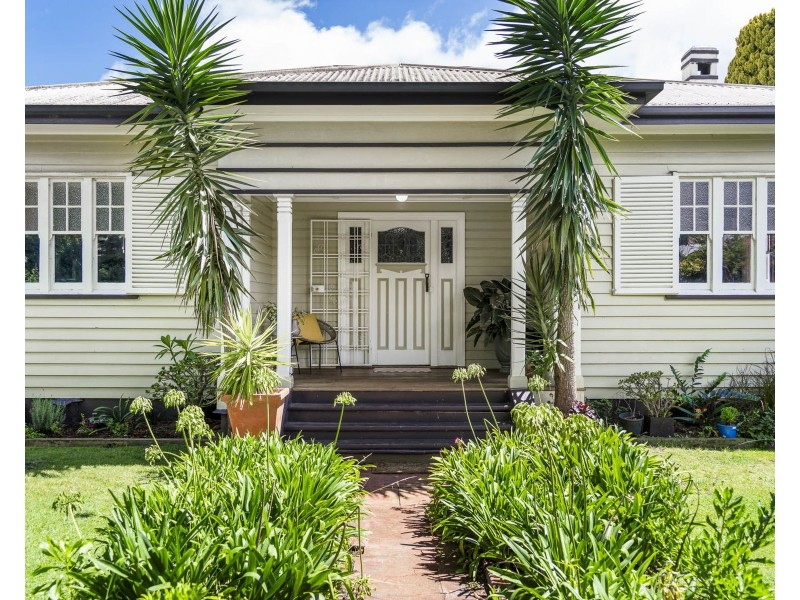 129 Perth Street, South Toowoomba QLD 4350