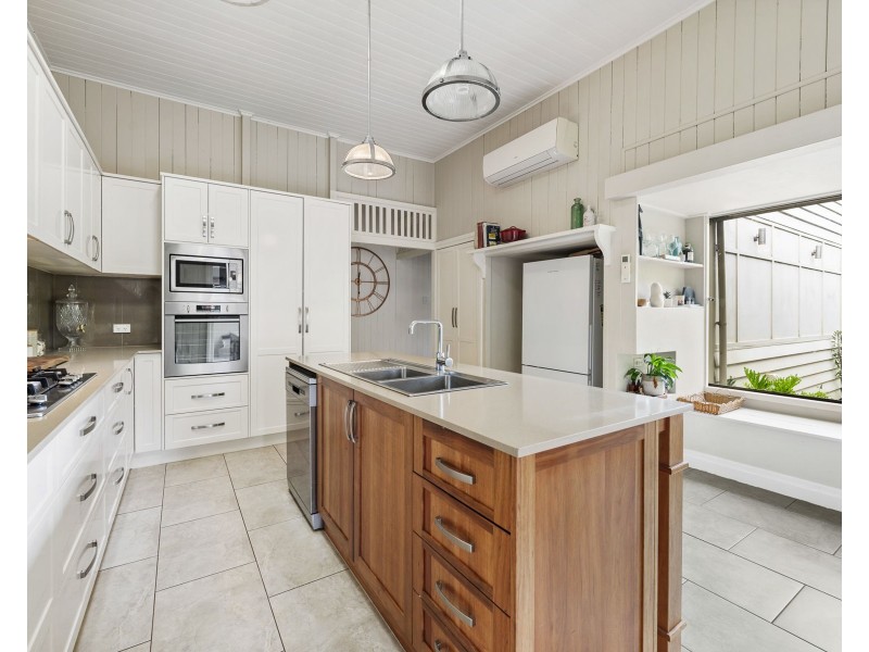 129 Perth Street, South Toowoomba QLD 4350