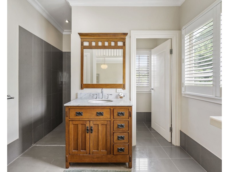 129 Perth Street, South Toowoomba QLD 4350