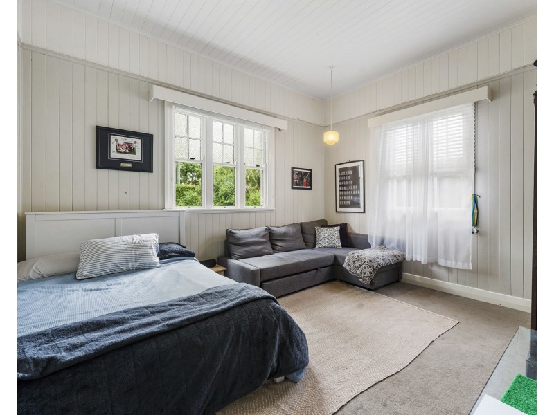 129 Perth Street, South Toowoomba QLD 4350