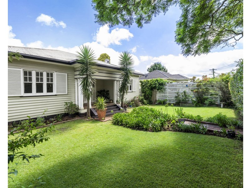 129 Perth Street, South Toowoomba QLD 4350