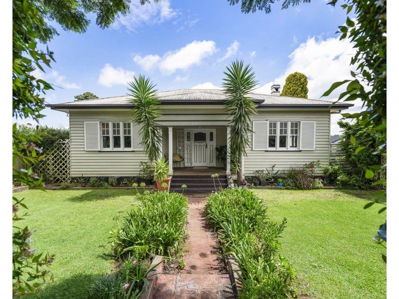129 Perth Street, South Toowoomba QLD 4350