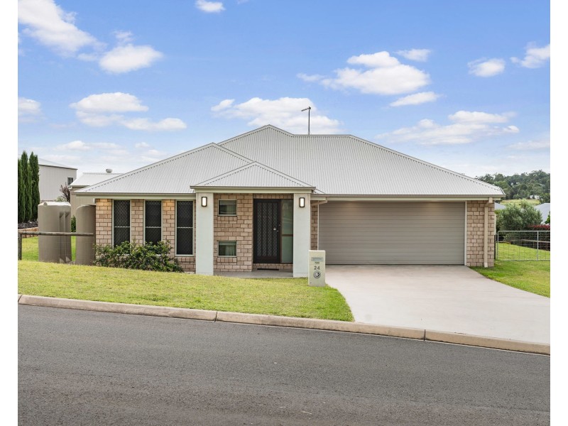 24 Phipps Drive, Meringandan West QLD 4352