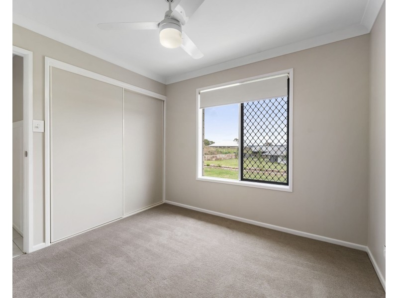 24 Phipps Drive, Meringandan West QLD 4352