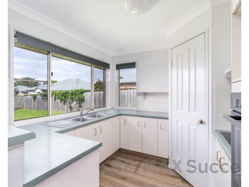 137 Spring Street, Middle Ridge QLD 4350