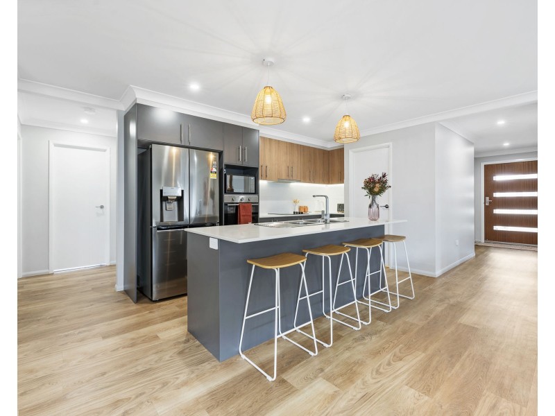 16 Fullbrook Avenue, Highfields QLD 4352