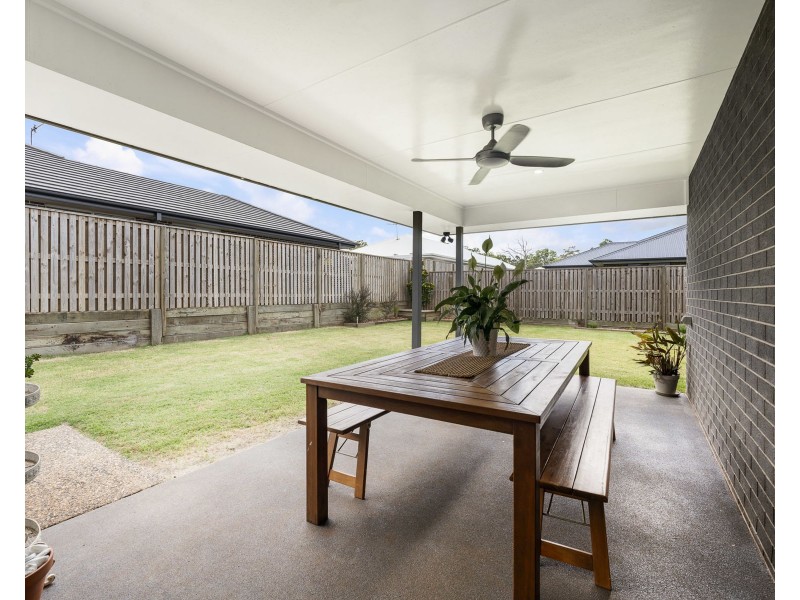 16 Fullbrook Avenue, Highfields QLD 4352