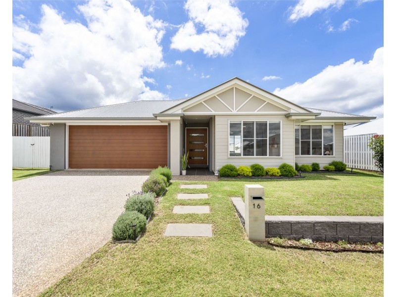 16 Fullbrook Avenue, Highfields QLD 4352