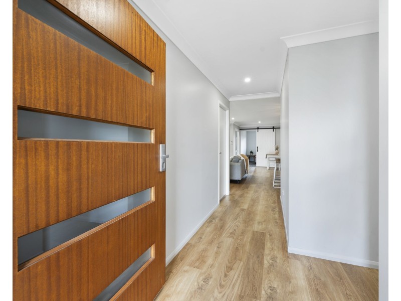 16 Fullbrook Avenue, Highfields QLD 4352