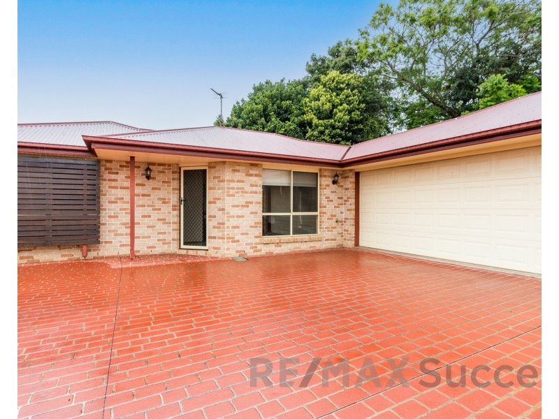 2/26 Sambar Court, Kearneys Spring QLD 4350