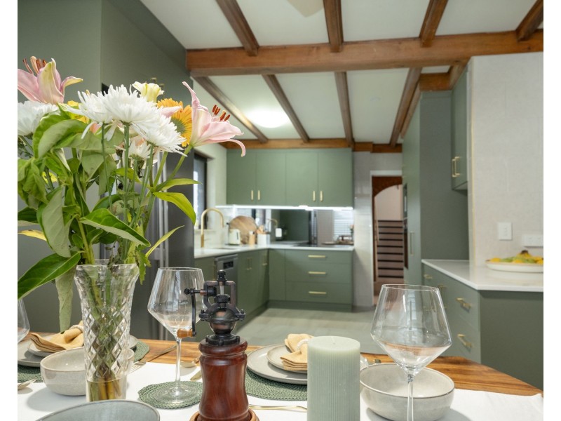 417 Hume Street, Kearneys Spring QLD 4350