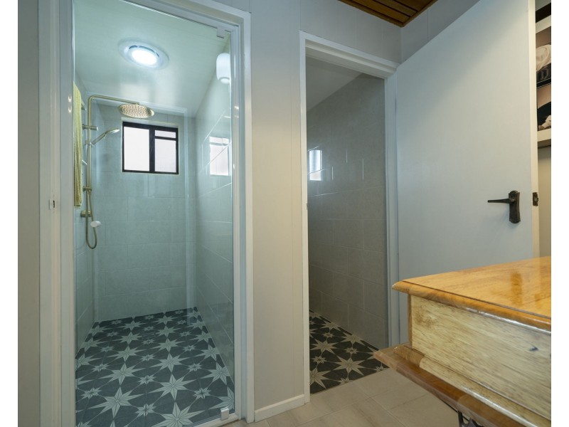 417 Hume Street, Kearneys Spring QLD 4350