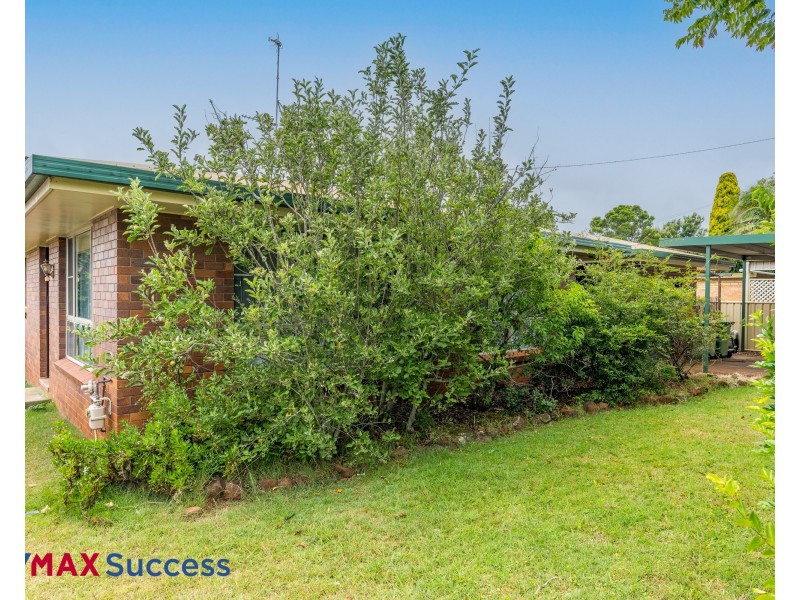 4 Lupin Court, Centenary Heights QLD 4350