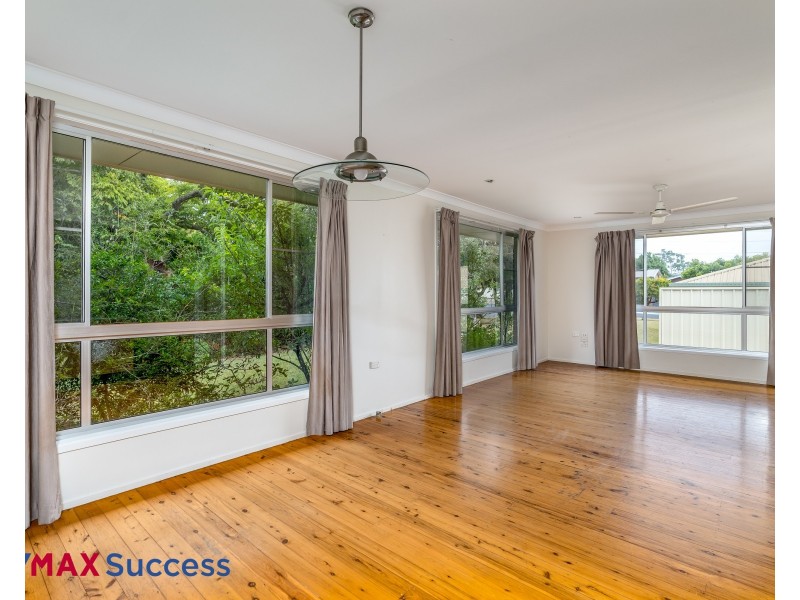 4 Lupin Court, Centenary Heights QLD 4350