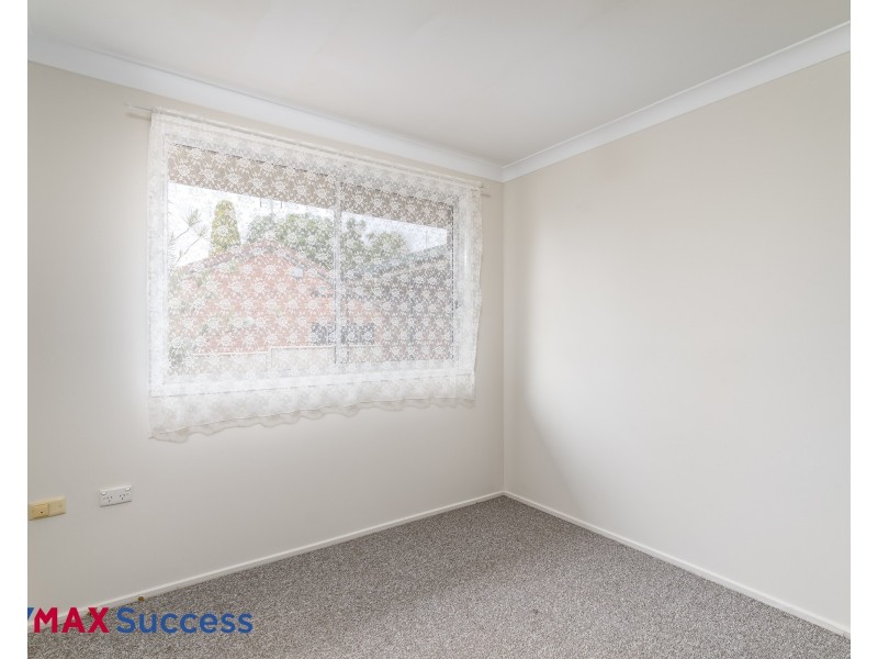 4 Lupin Court, Centenary Heights QLD 4350