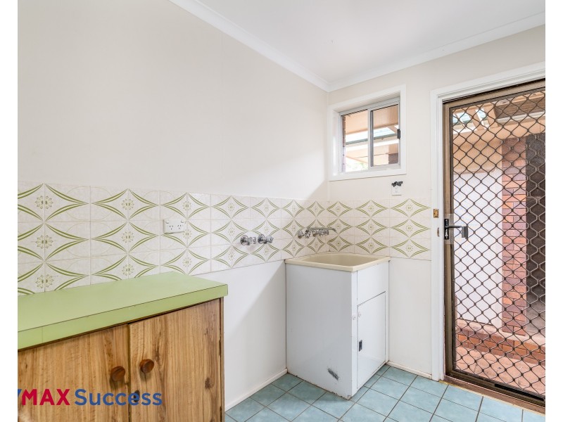 4 Lupin Court, Centenary Heights QLD 4350