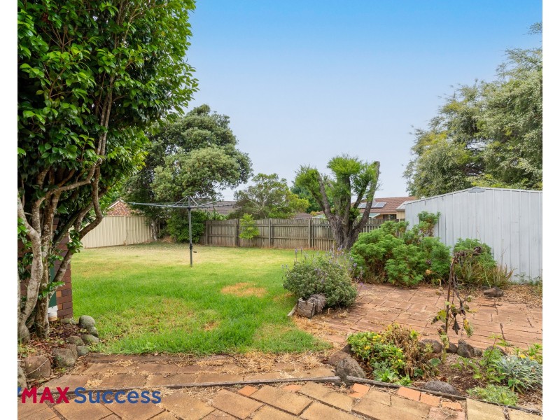 4 Lupin Court, Centenary Heights QLD 4350