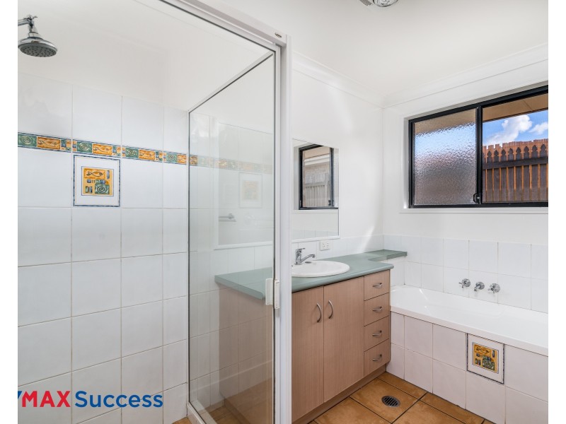 32 Swartz Street, Kearneys Spring QLD 4350