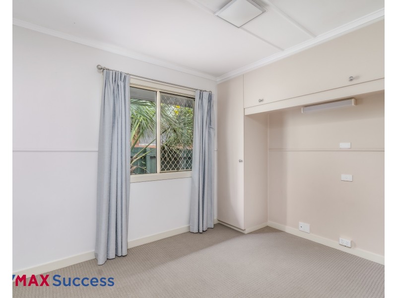 16 Erbacher Street, Centenary Heights QLD 4350