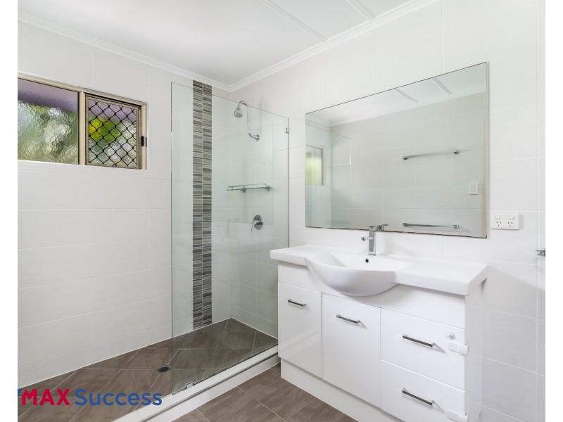 16 Erbacher Street, Centenary Heights QLD 4350