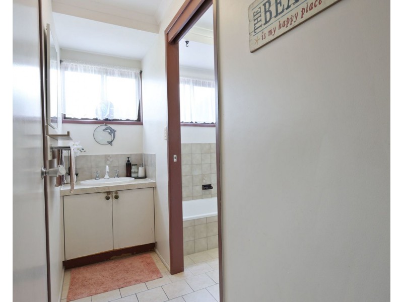 14 Sapphire Court, Kearneys Spring QLD 4350