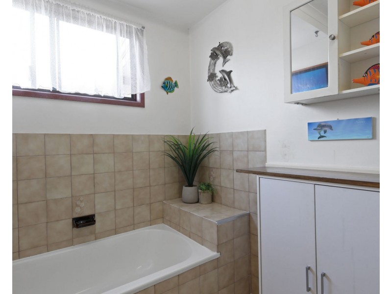 14 Sapphire Court, Kearneys Spring QLD 4350