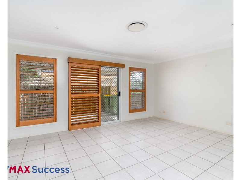 2/3 Jewell Street, Centenary Heights QLD 4350