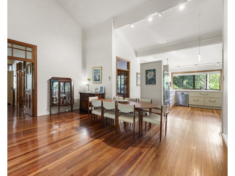 18 Grey Gums Drive, Blue Mountain Heights QLD 4350