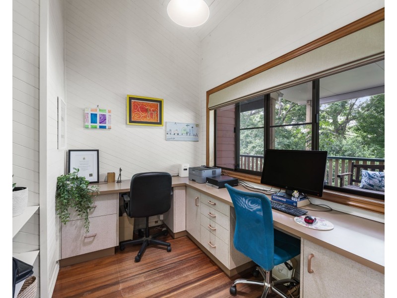 18 Grey Gums Drive, Blue Mountain Heights QLD 4350