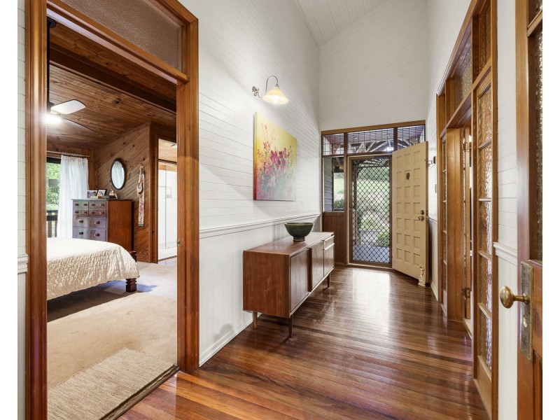 18 Grey Gums Drive, Blue Mountain Heights QLD 4350