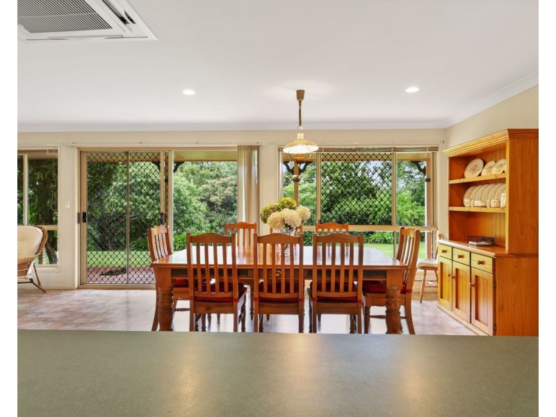 5 Pamela Court, Highfields QLD 4352