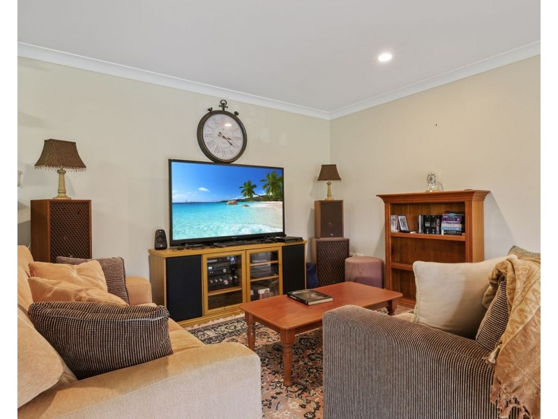 5 Pamela Court, Highfields QLD 4352