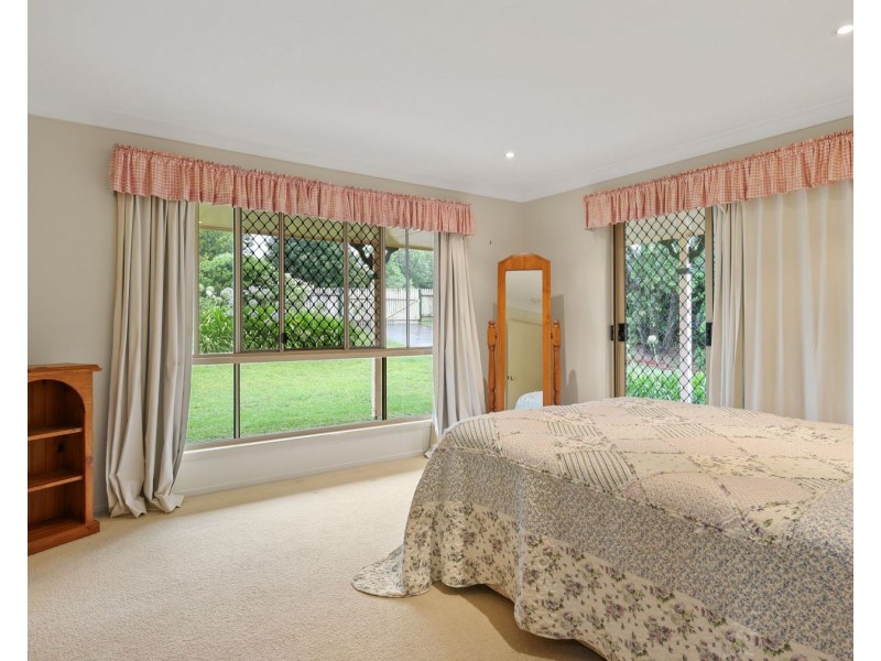 5 Pamela Court, Highfields QLD 4352