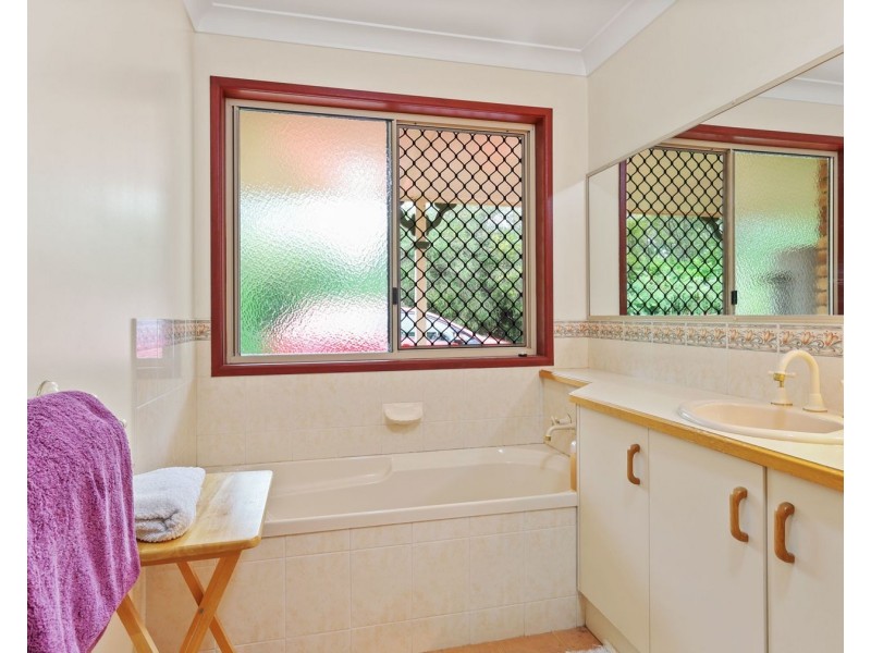 5 Pamela Court, Highfields QLD 4352