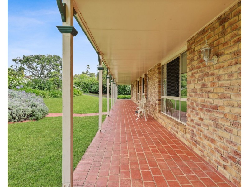 5 Pamela Court, Highfields QLD 4352