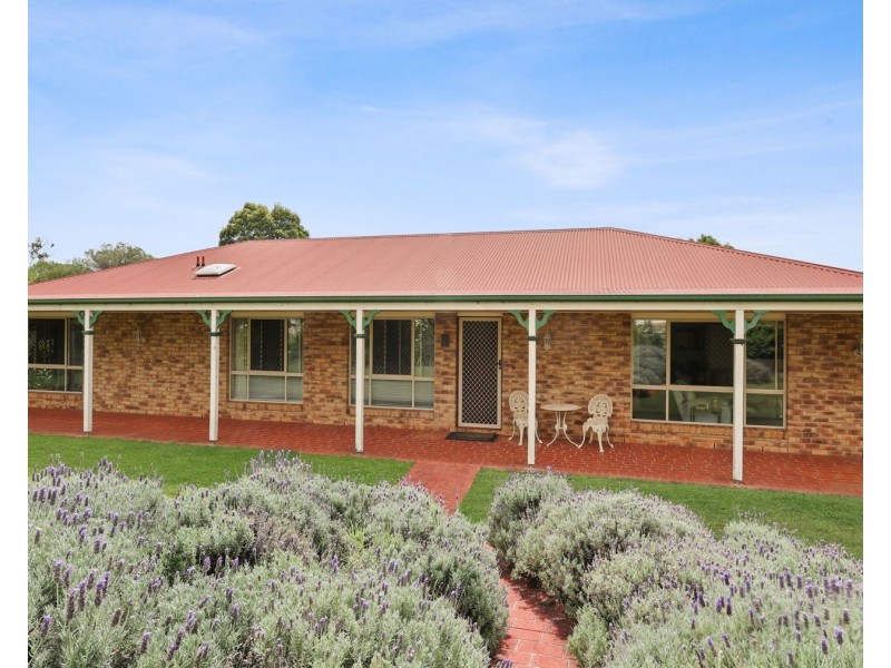 5 Pamela Court, Highfields QLD 4352