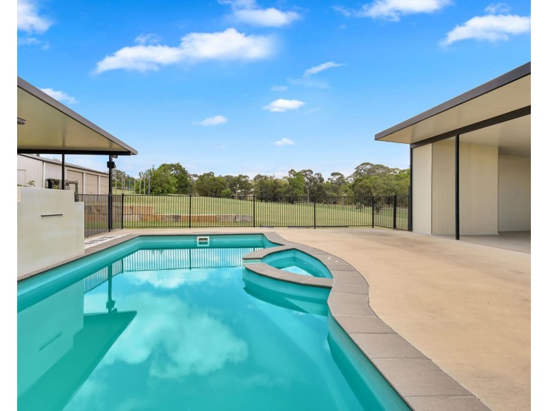 21 Willis Road, Meringandan West QLD 4352