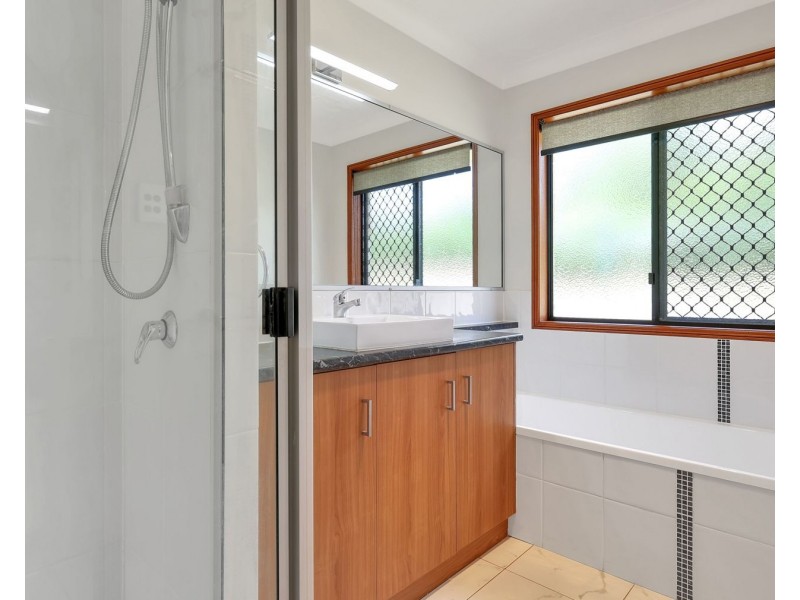 21 Willis Road, Meringandan West QLD 4352