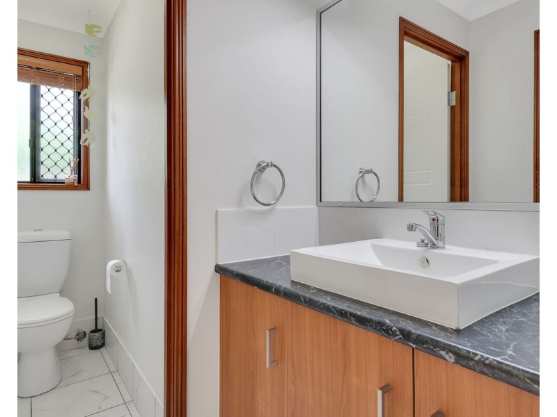 21 Willis Road, Meringandan West QLD 4352